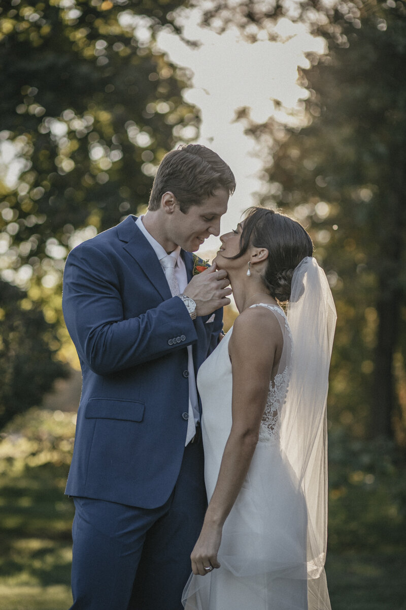 bride-and-groom-romatic-wedding-portrait-connecticut-wedding-planner