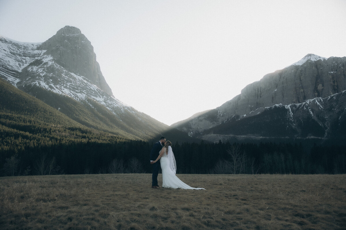 vpc-canmore-spring-elopement-94