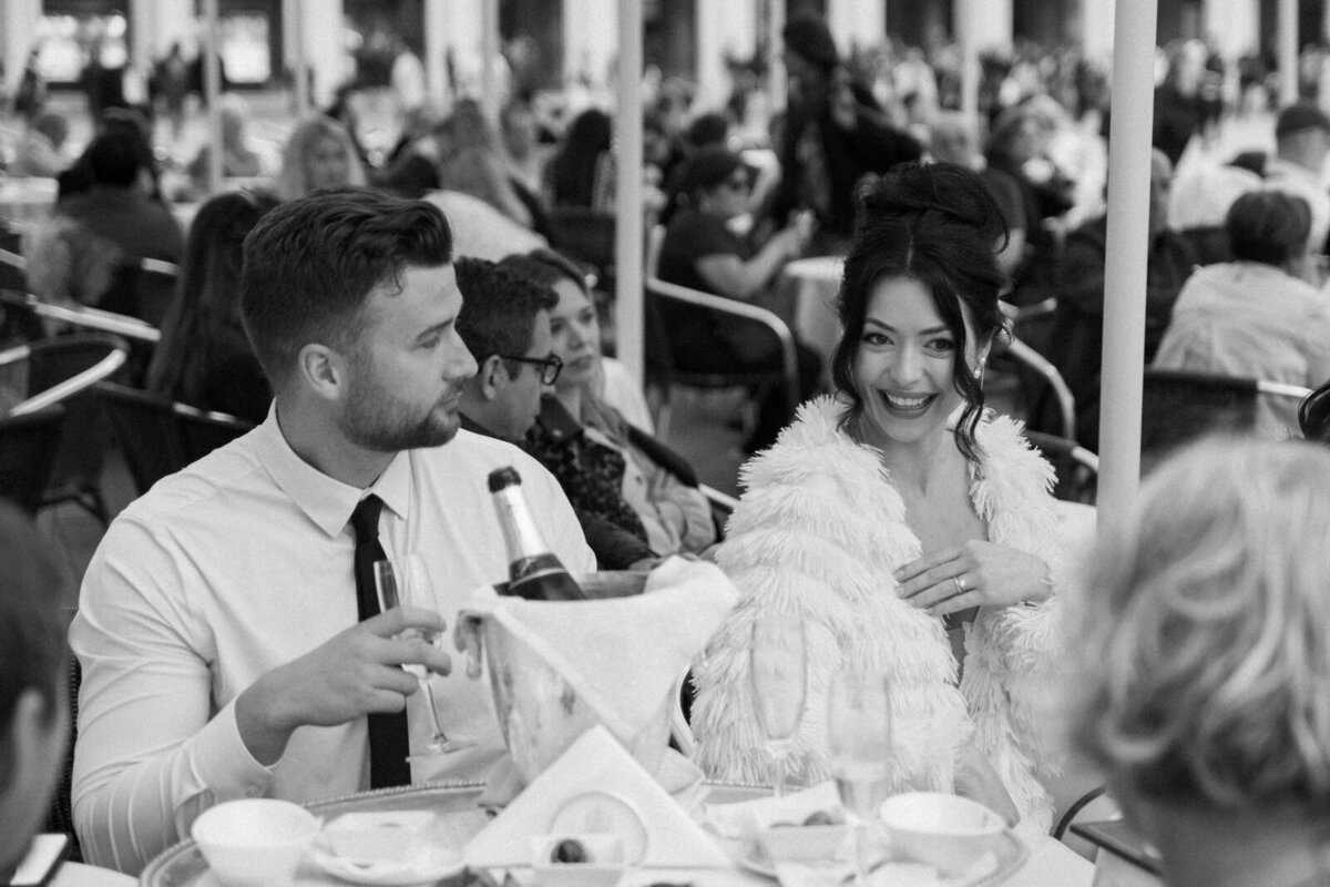 Flora_And_Grace_Editorial_Venice_Analog_Editorial_Wedding_Photographer (1 von 1)-74