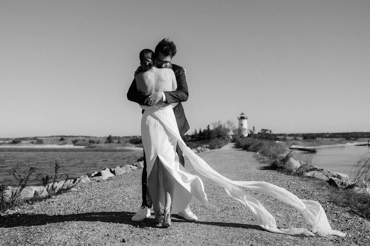 Erica & Andrew - Martha_s Vineyard Wedding- Larisa Stinga Photography -0303-221029