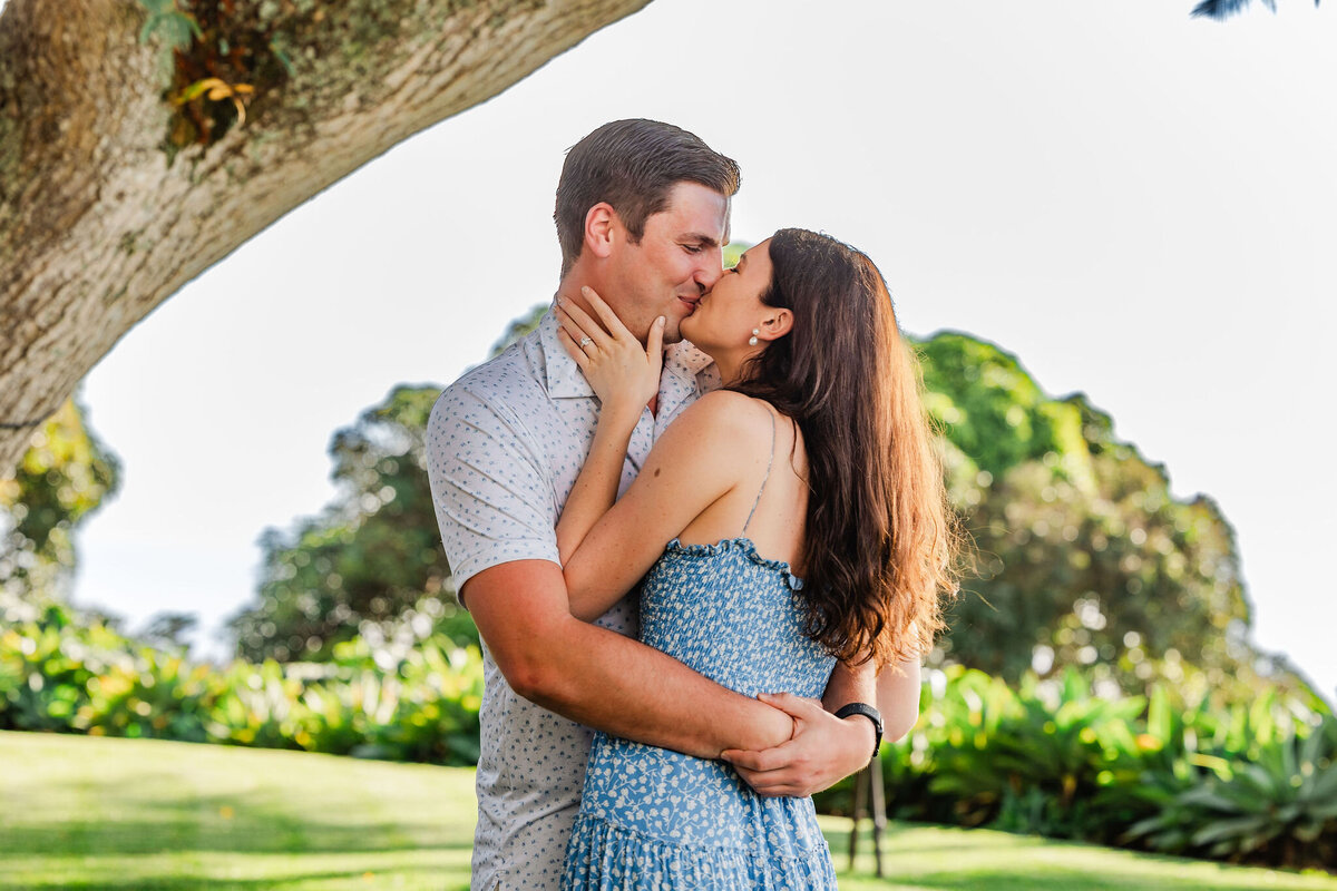 Hawaii-Engagement-Photos-Holualoa-Inn (20)