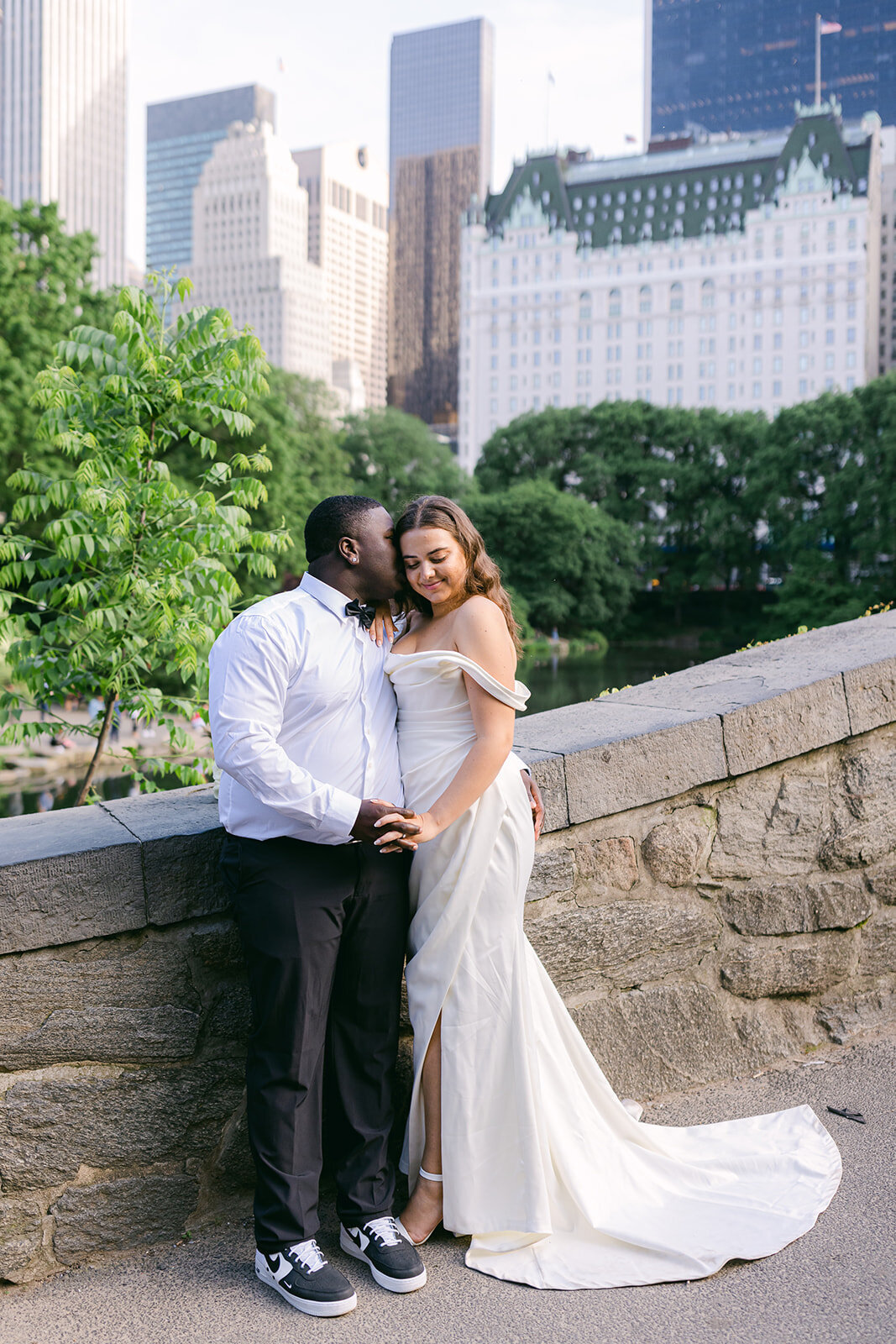 Central-Park-Elopement-New-York-Cinematic-Intimate-Wedding-Larisa-Shorina-Photography-Le-Prive-Collective-24