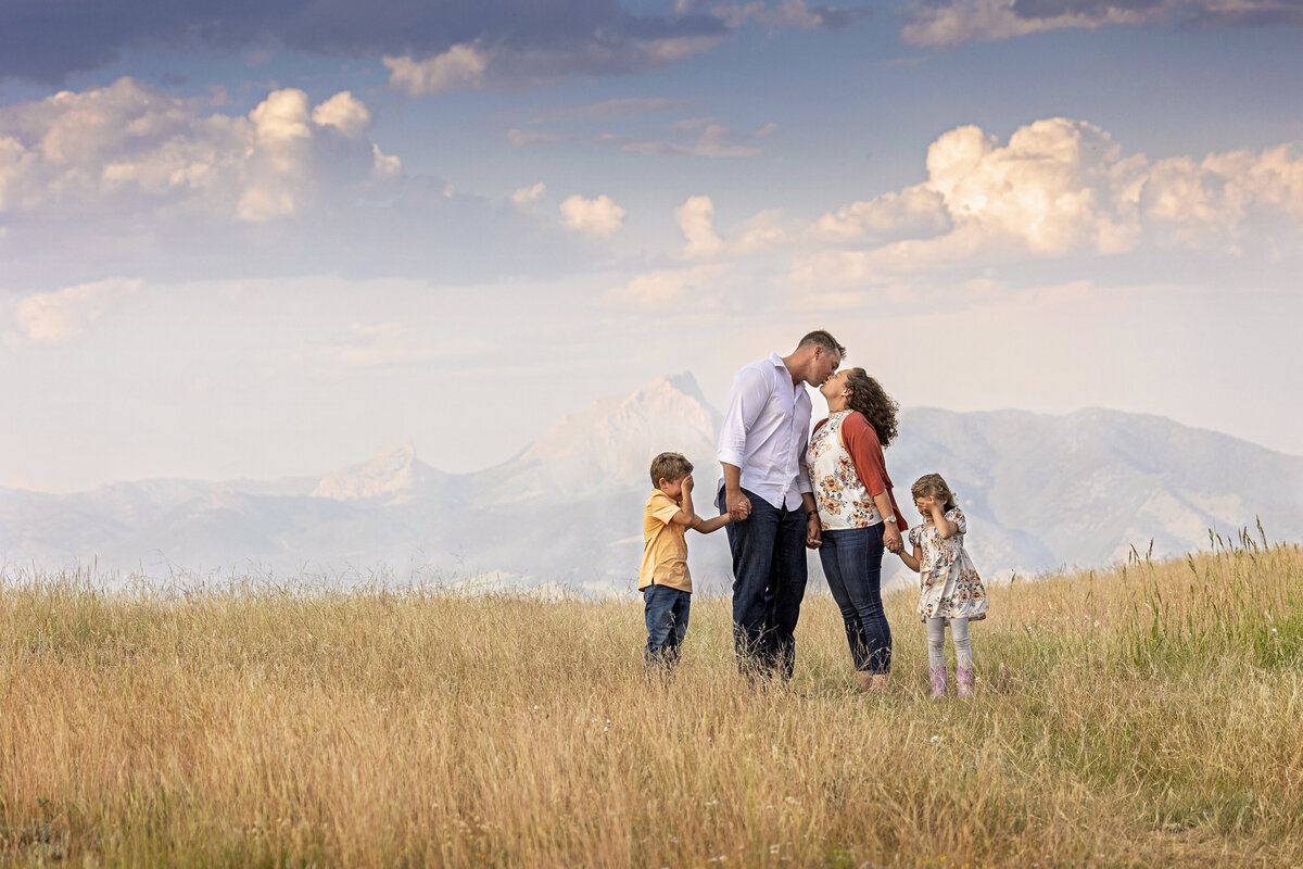 Shanna-Mae-Photography-Montana-Photographer-Family-Mountains-Fall-Ennis-Bozeman-005
