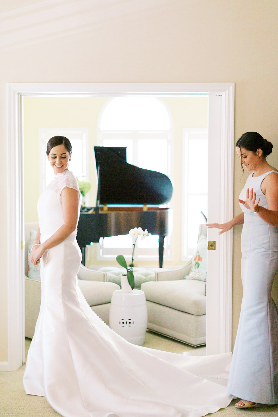 candid bridal photography 