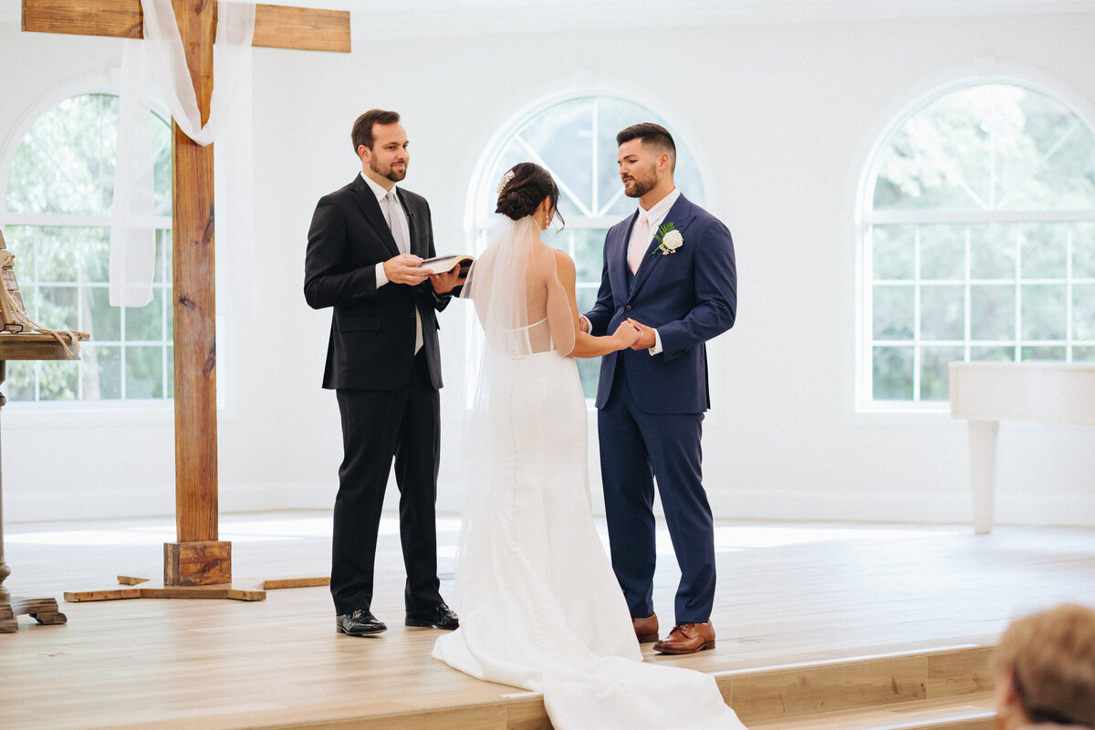 miranda-rose-photo-harborside-chapel-elope-tampa-chantilly-chic-3