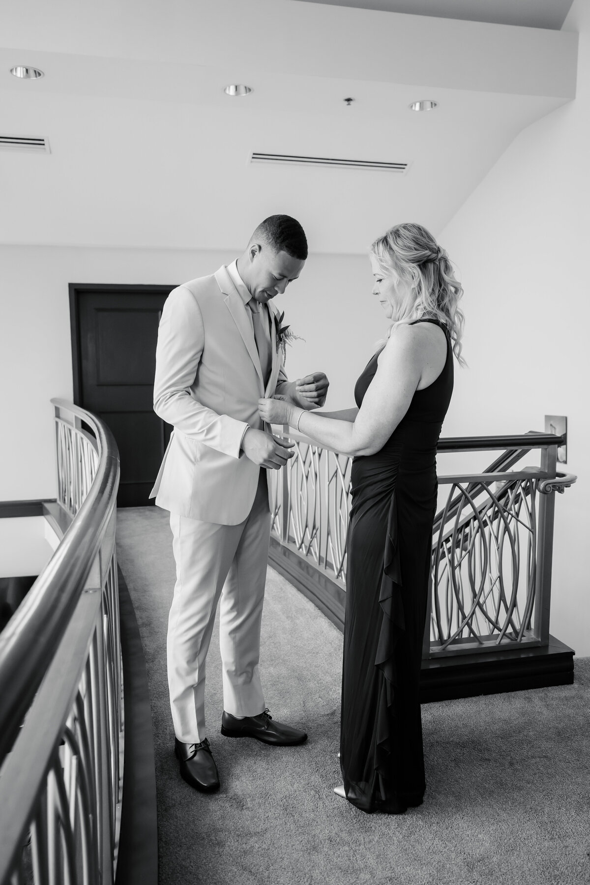kasia-sickau-photography-wedding-photographer-hannah-and-TJ-the-grand-ballroom-covington-ky-143