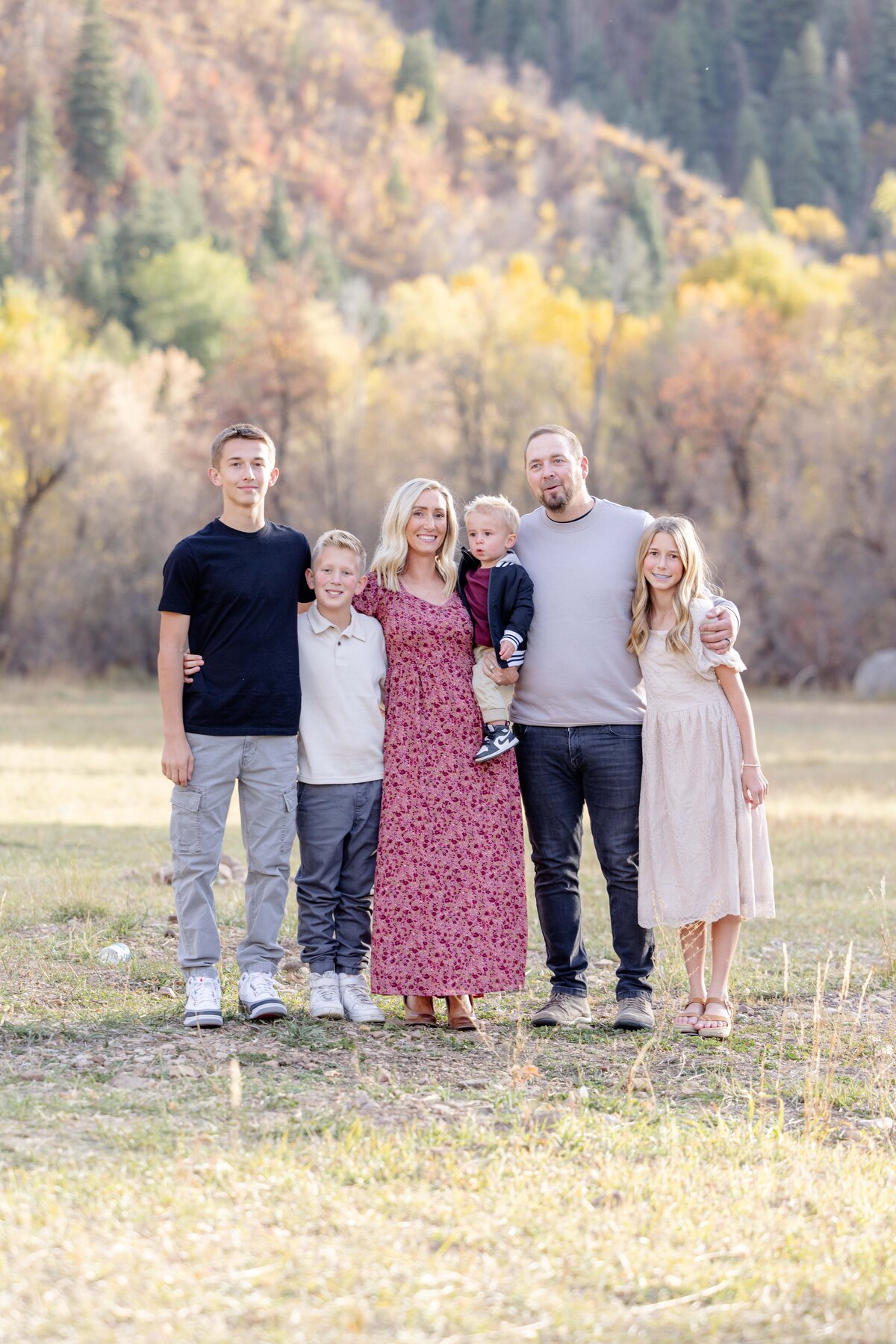 Utah-County-UT-Fall-Mini-Session-Magnolia-and-Grace-Photography-Co-ChalieseS-# (1)-15