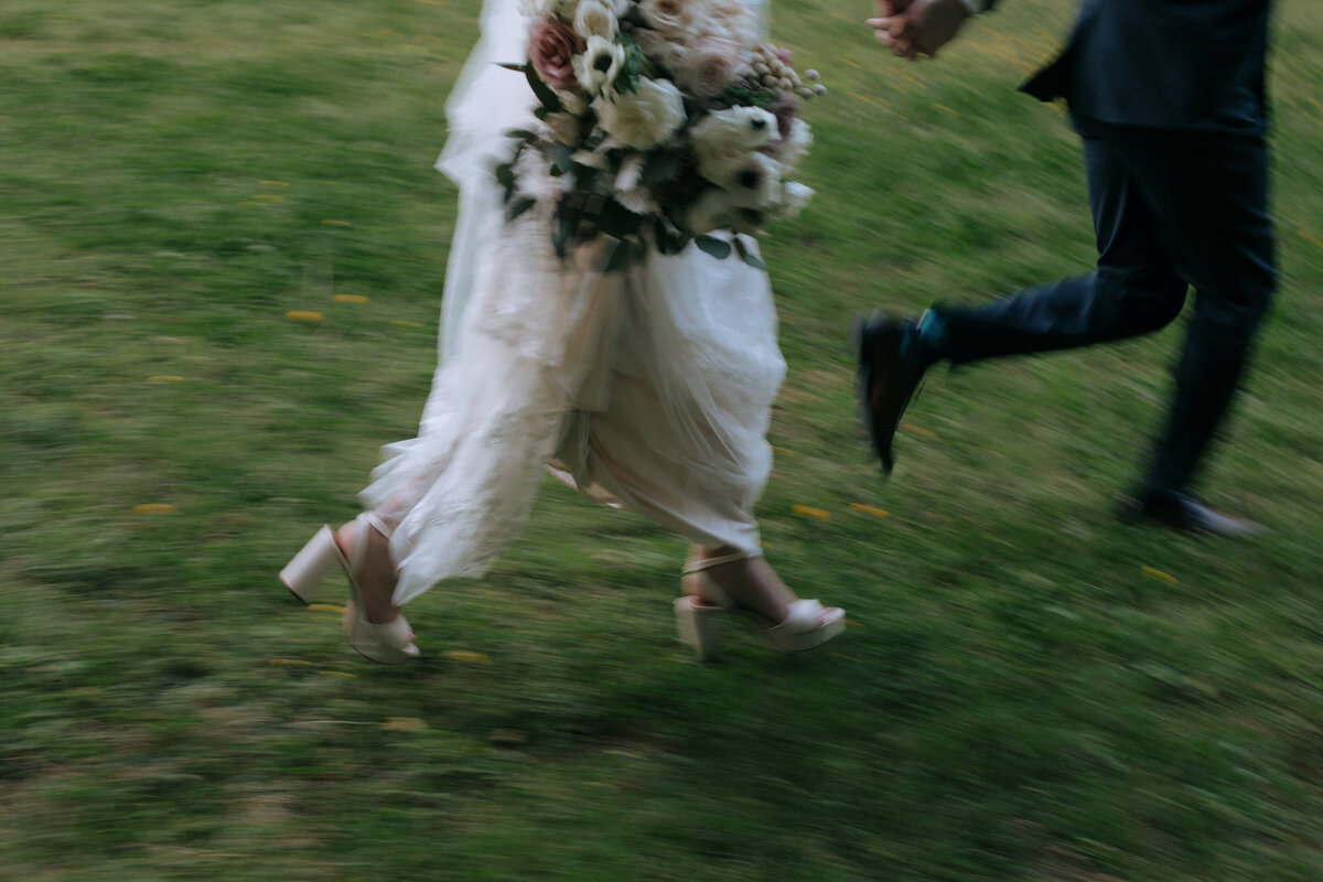 jessie-walker-photo-williamsburg-winery-wedding-98