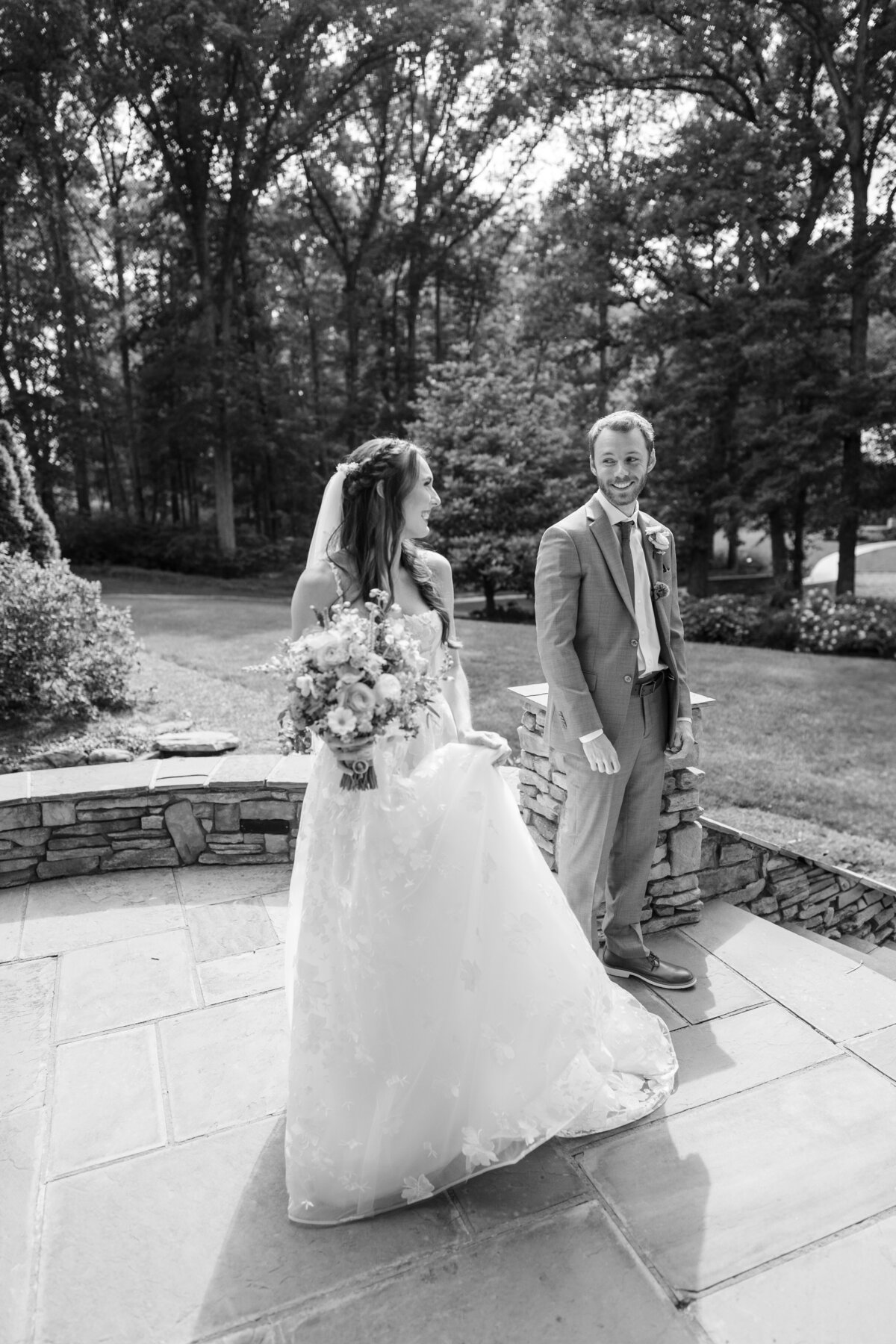 25033_2742_bw