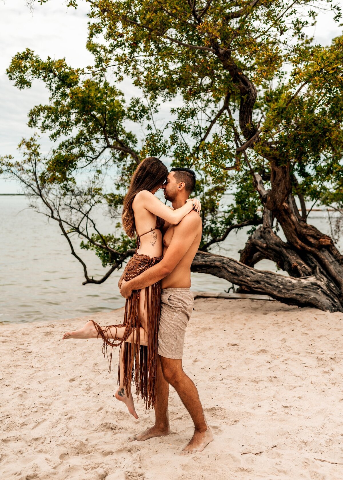 Beach-photographer-Key-Largo-Florida-Ocean-Couple-32