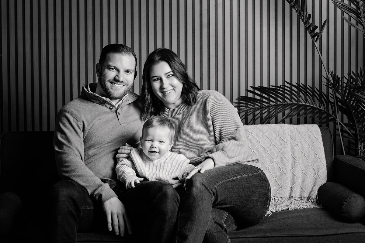 NWA family photographer, Northwest Arkansas best family photography, family portraits near me, professional family photos, family photography packages