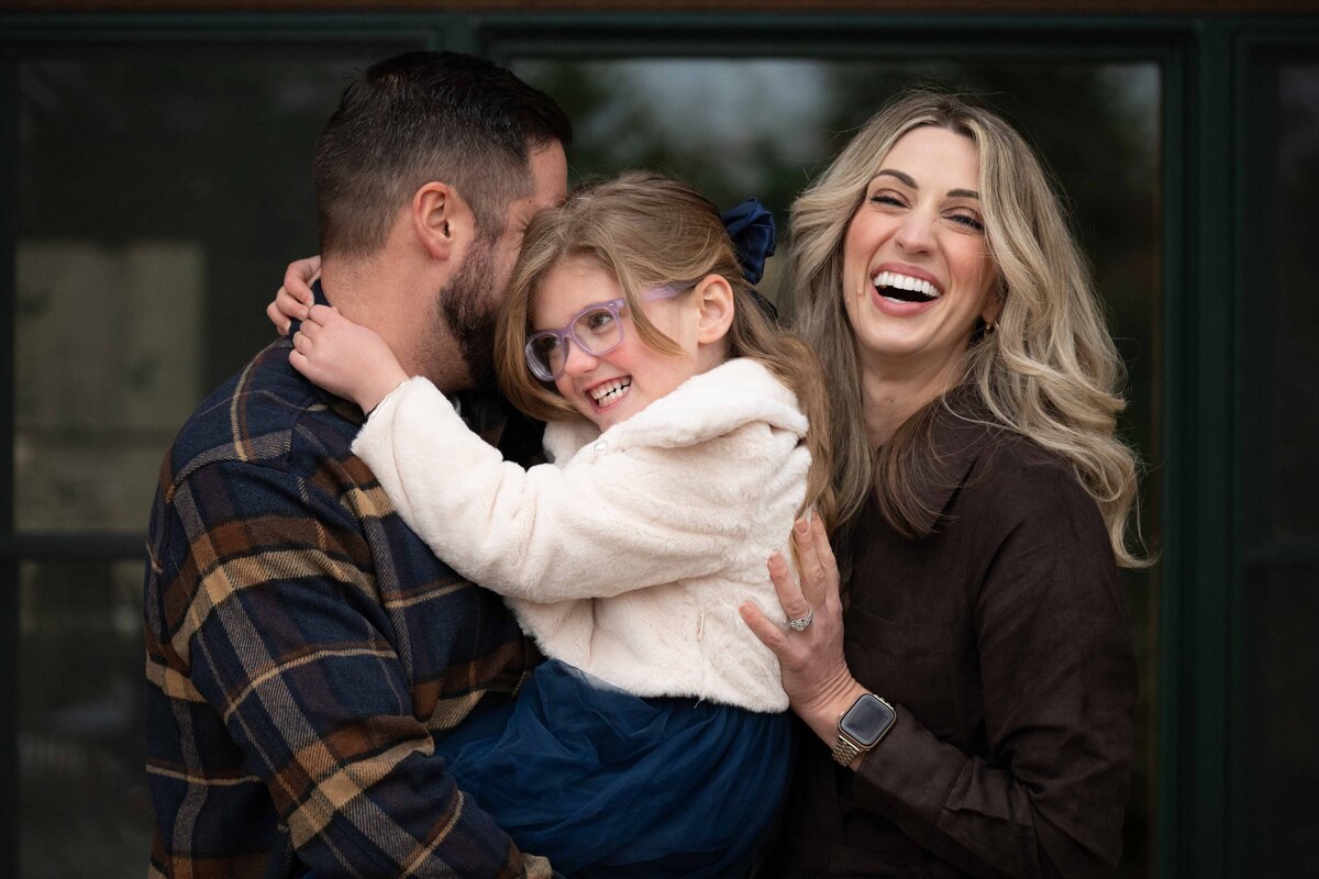 ChristmasFamilyPhotosMedinaOhioPositivelyPortraits-5