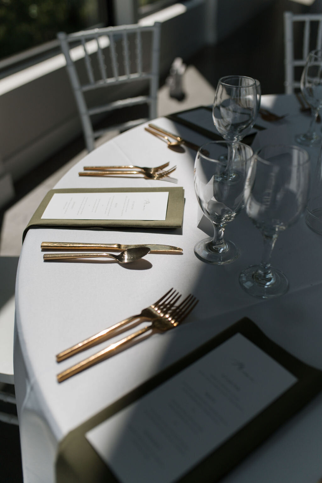 luxury wedding place setting