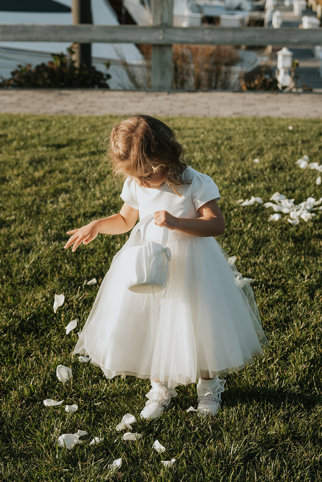 ANDREA-NICK-FALL-PECONIC-BAY-YACHT-CLUB-WEDDING_PHOTOS_BY_MARIA_B_LUNG_0692