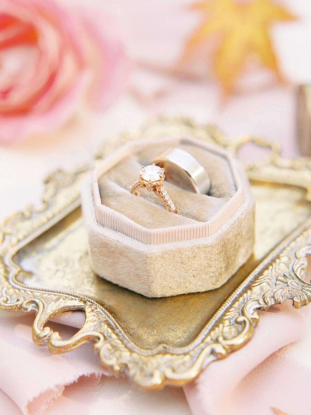 champagne-ring-box