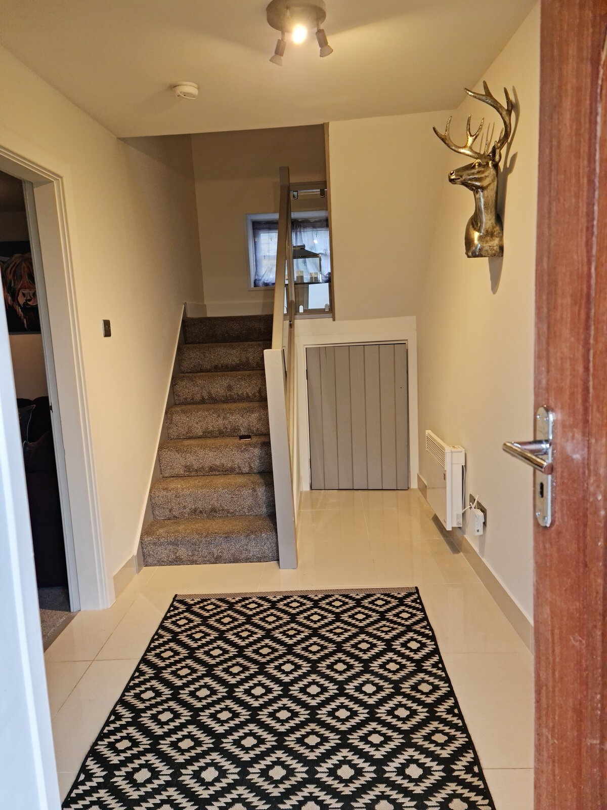 curlew_cottage_hallway_001