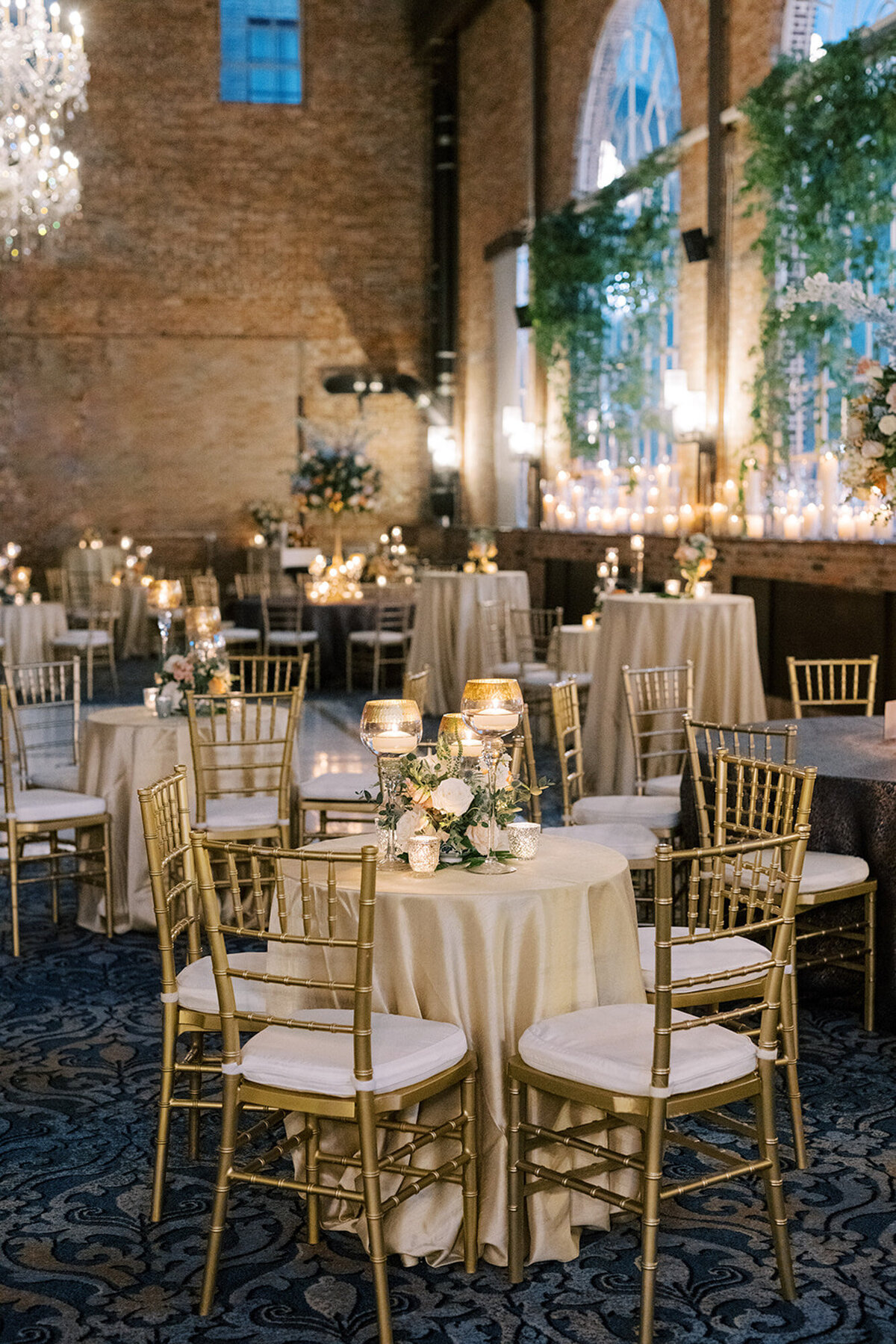 Jenna and Dylan's luxury wedding at the NOPSI hotel in New Orleans