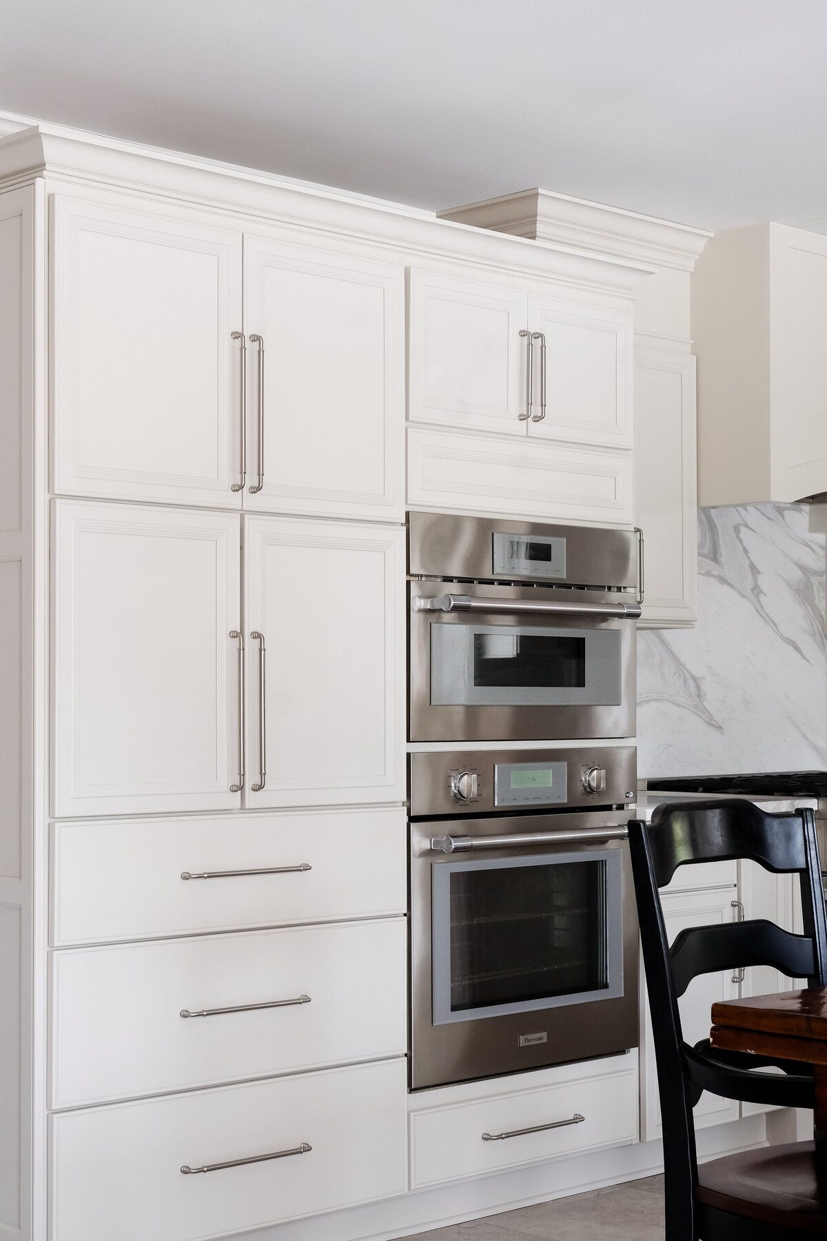 creamy-white-kitchen-reno-new-orleans-lrm-architecural-design-06