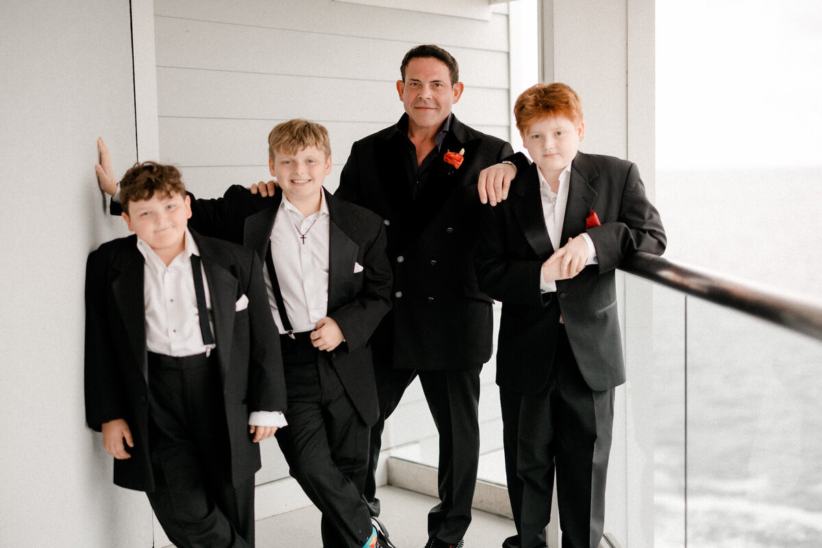 groom-and-jr-groomsmen-at-cliff-house-maine