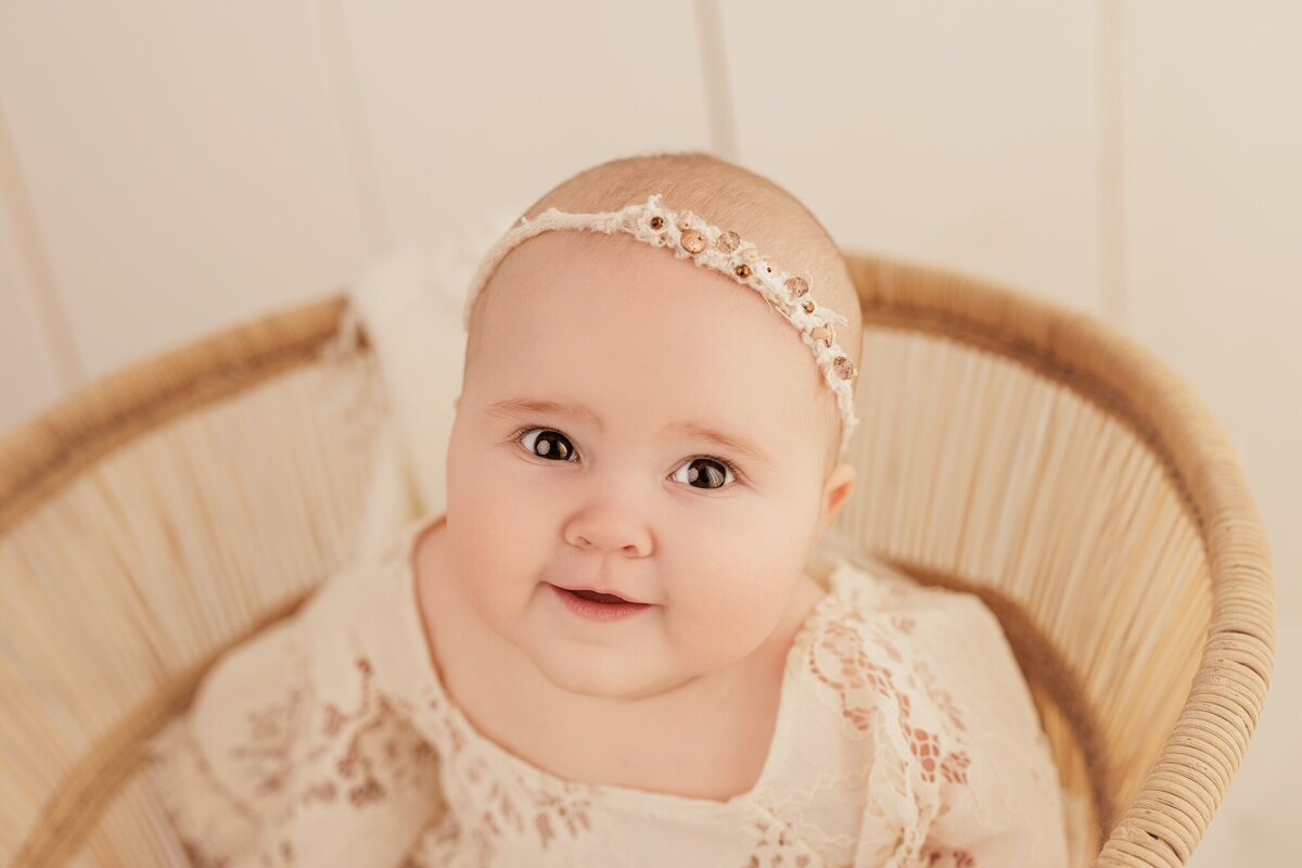 Perfect for babies around 6-9 months, our baby photography sessions highlight adorable smiles