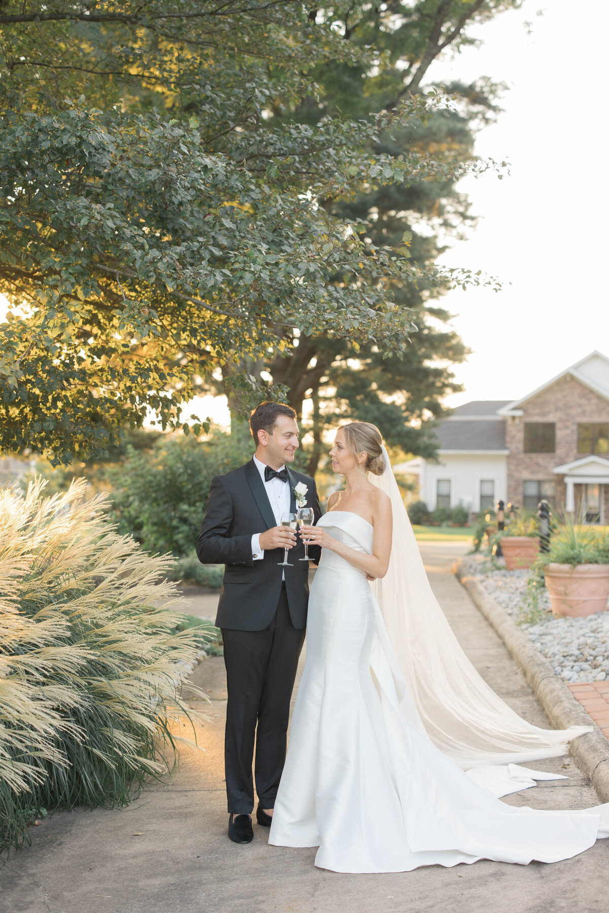 Molly Sue Photography New Jersey + East Coast Wedding Photographer Romantic Imagery Engagement Lifestyle Heirloom Wedding Albums49661