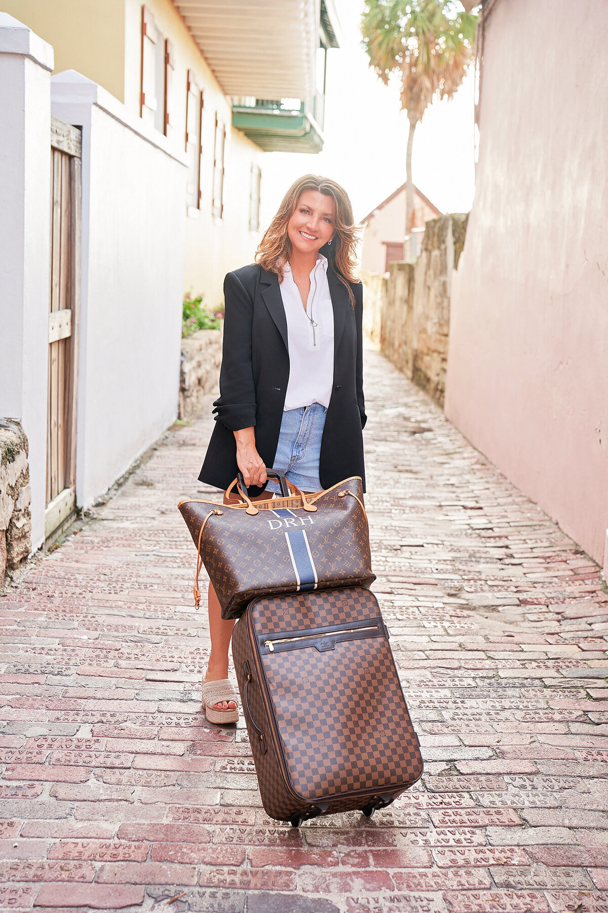 st-augustine-photographer-personal-branding-by-tori-stauffer-downtown-photoshoot-travel-agent