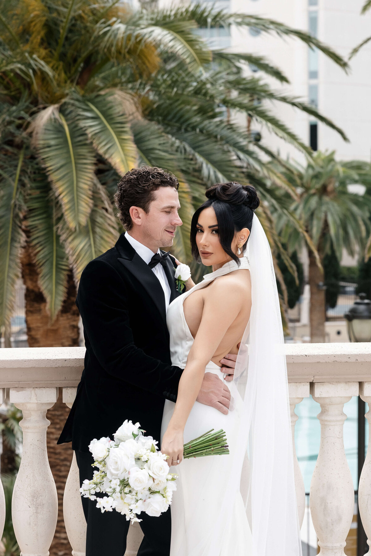 28riskyexposure_andrea-george_las-vegas-elopement-photography