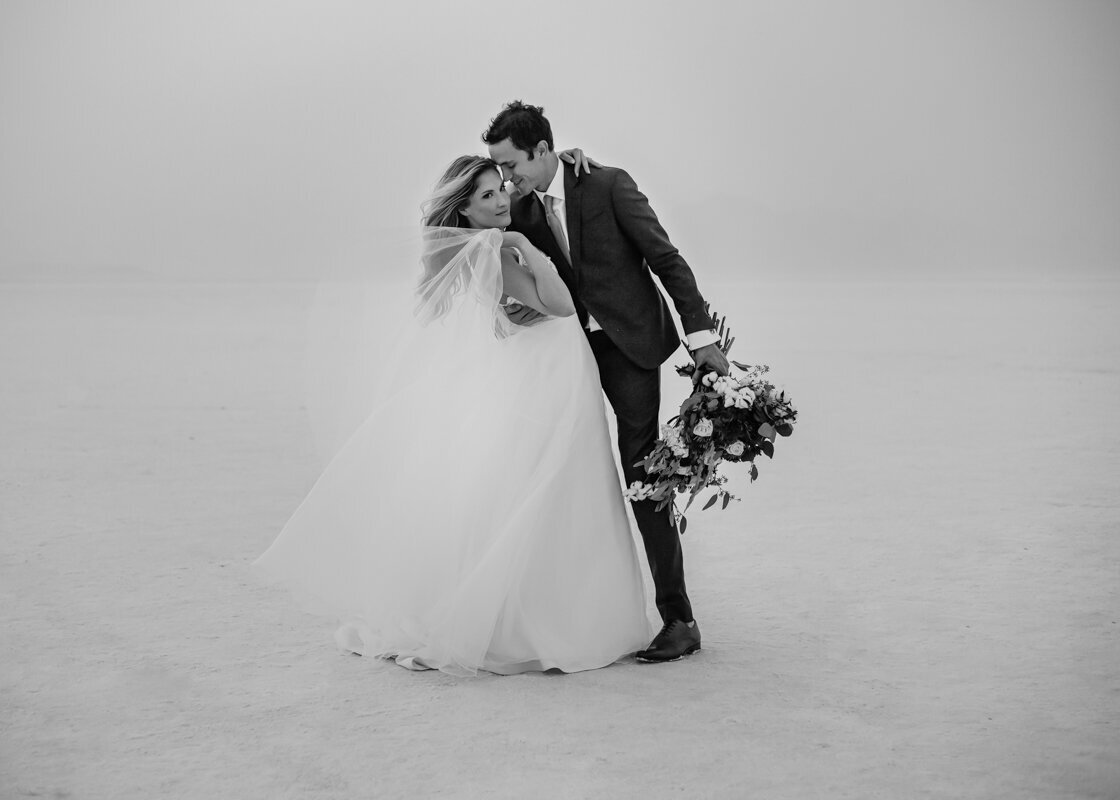180830_Jenn&BenBridals_BonnevilleSaltFlatsUtah_AnjaJensenPhotography_001-176-2