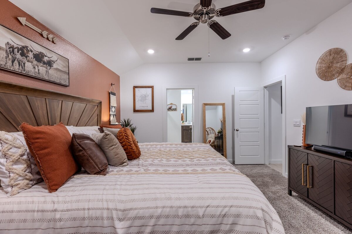 43_806 Hideout-0924-HDR