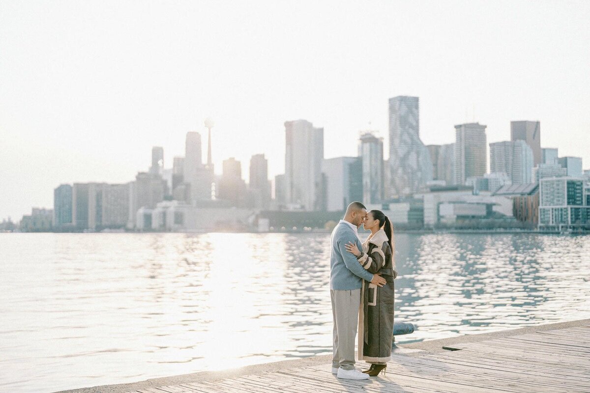 E11-Engagement-photo-shoot-in-Downtown-Toronto-Maria-and-DeVon-2025-04-14-2500px-1084
