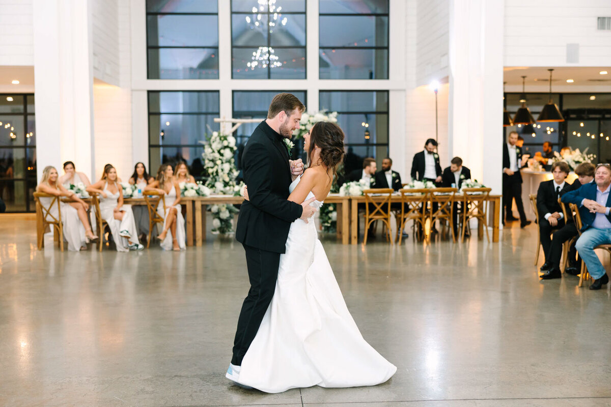 Sydney-and-Carsen-Luxury-wedding-in-Dallas-Texas-Bella-Vista-Wedding-Planning-037