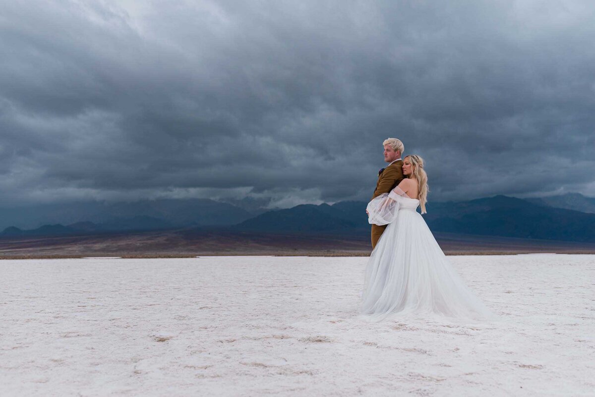 where-is-the-best-place-to-elope-for-salt-flats-or-salt-pans-Soul-and-Sky-Weddings