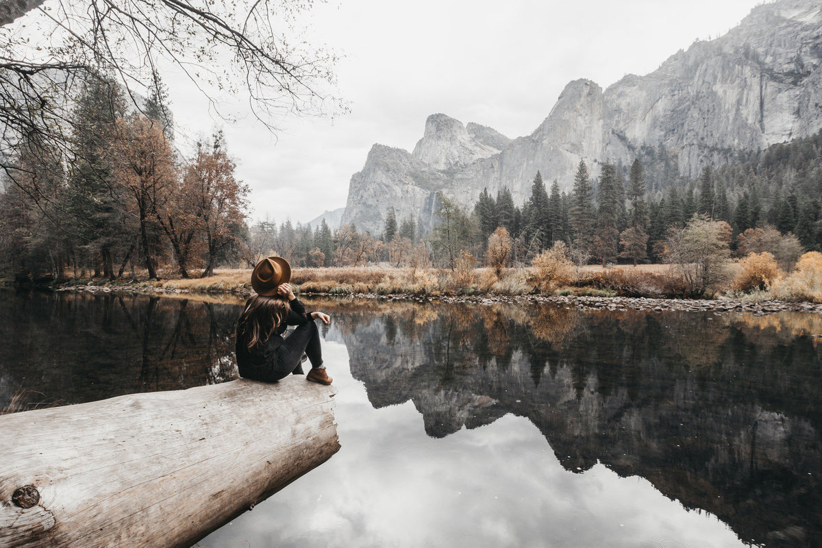 athena-and-camron-yosemite-national-park-christian-couple-travel-bloggers-couple-goals19-epic-landscape-yosemite-valley-girl-wearing-hat-yellow108