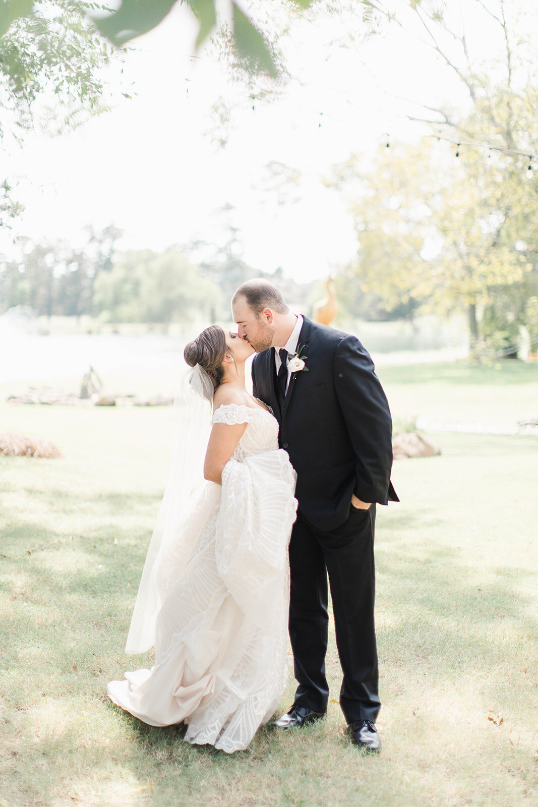 Shea-Gibson-Mississippi-Photographer-Tally Wedding_-99