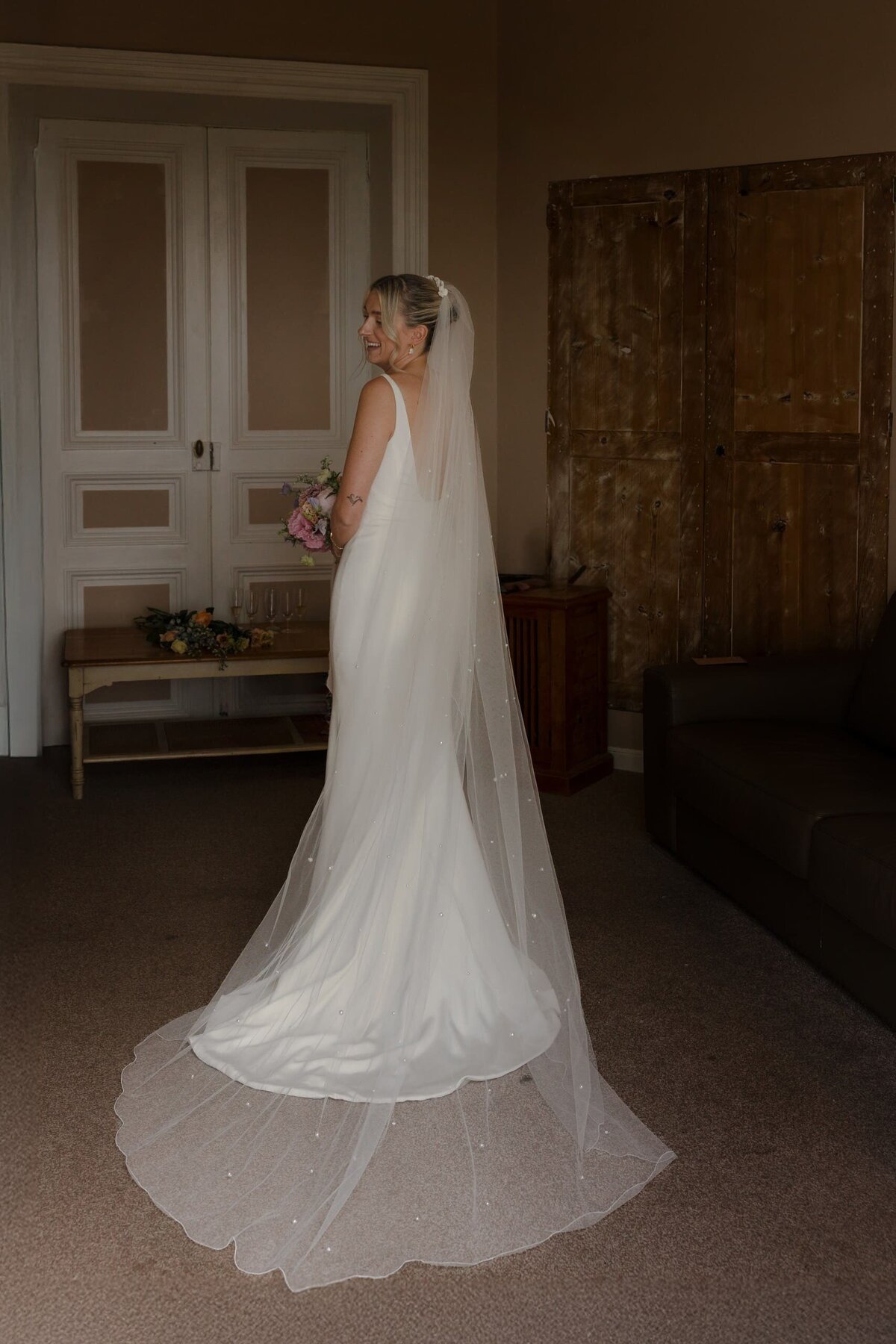 timeless-wedding-dress-french-bride