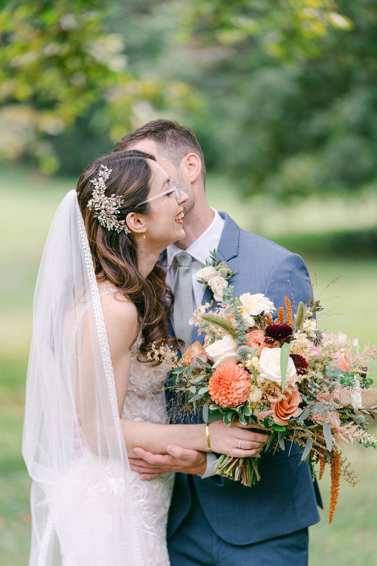 MikitshWedding_SCP-215