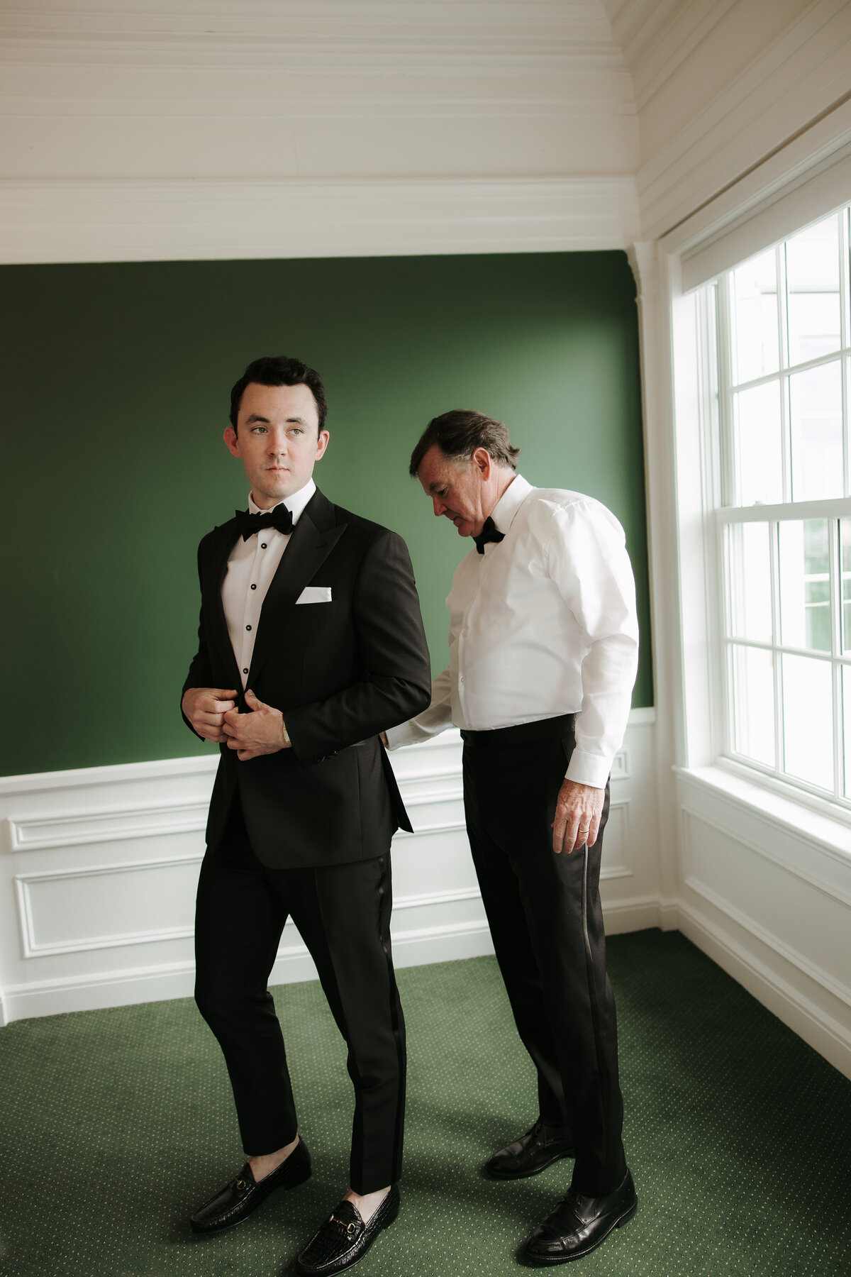 E&T- TommyGettingReady-41