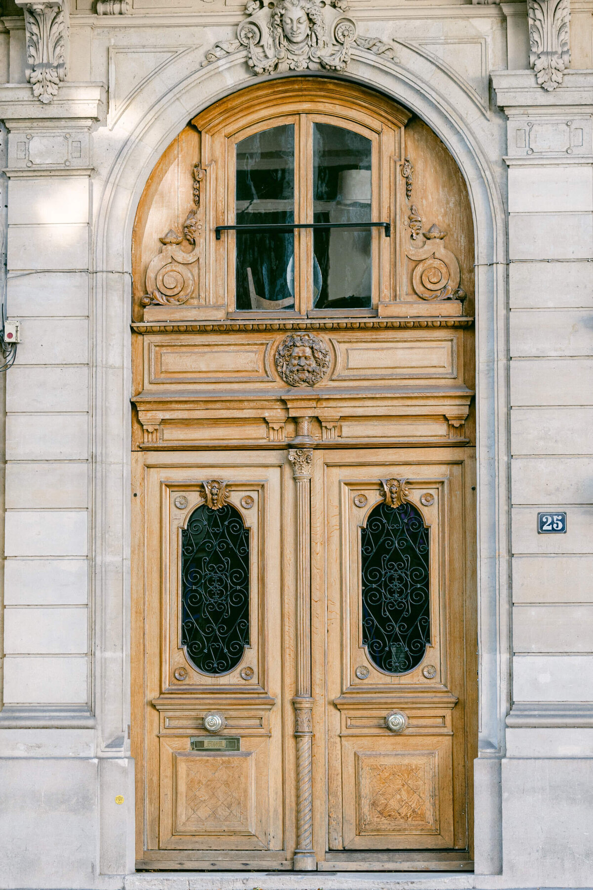 A wedding photo showing off the architecture of Paris