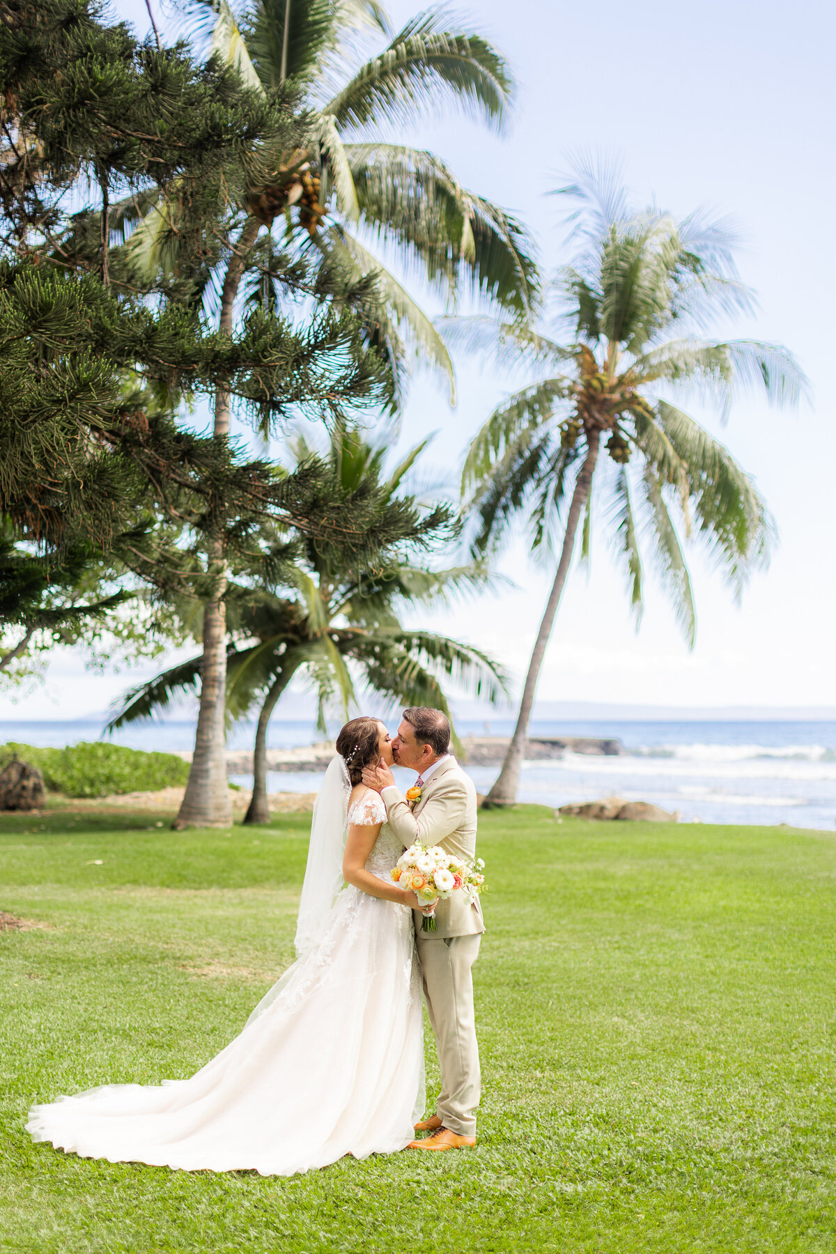 Feature Gallery  - Maui_ HI - Amber & Andrew_amber-andrew-maui-wedding-preview-photos-42