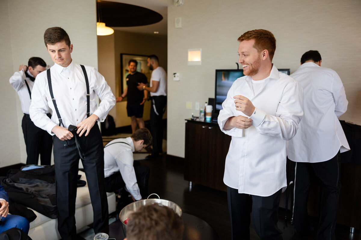 Grand Rapids Wedding Photographer JW Marriott541