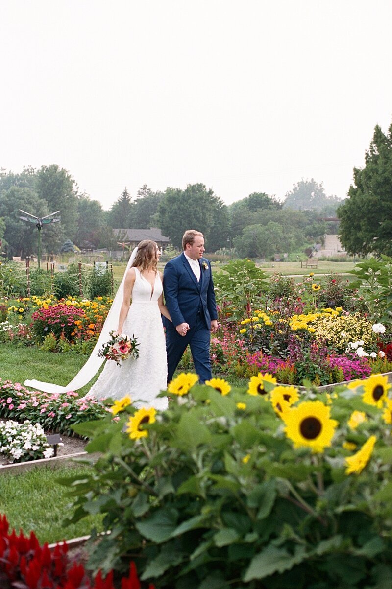 reiman-gardens-ames-iowa-wedding-photographer_0030