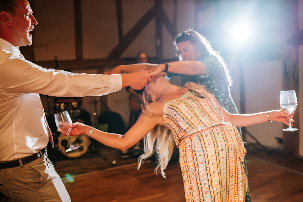wedding-photographer-somersbury-barn-surrey-zoecphotography-buckinghamshire-30