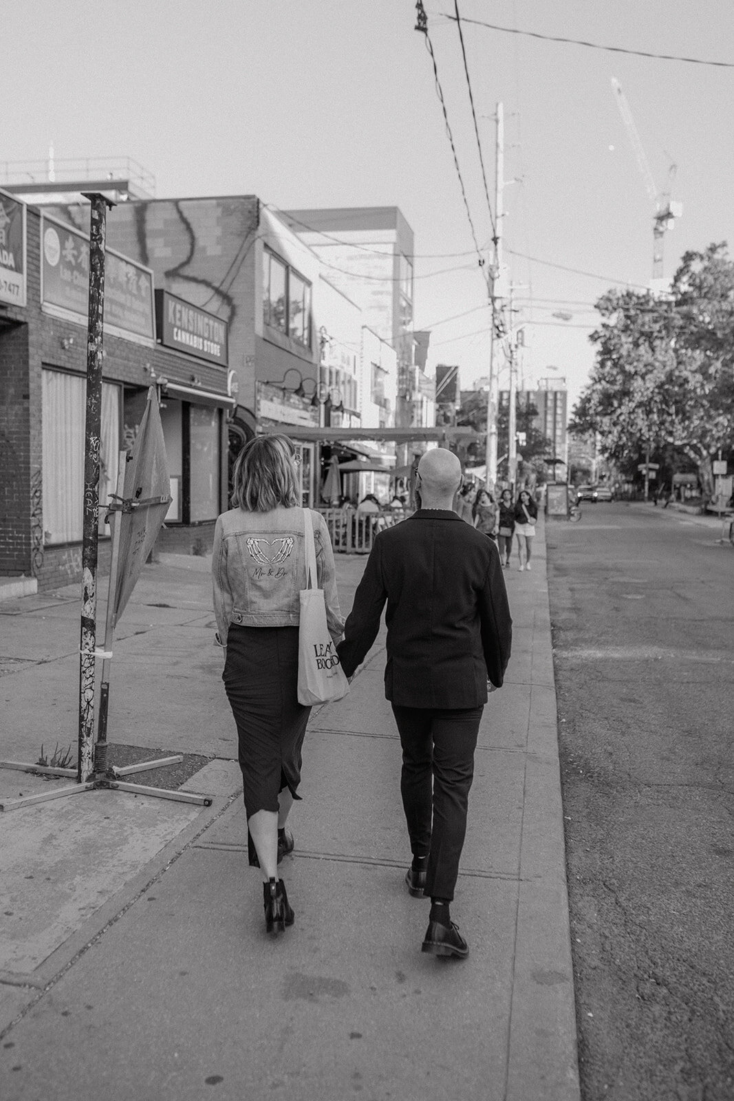 toronto-city-elopement-kensington-market-freespirited-romantic-fun-authentic-wedding-photography-2665