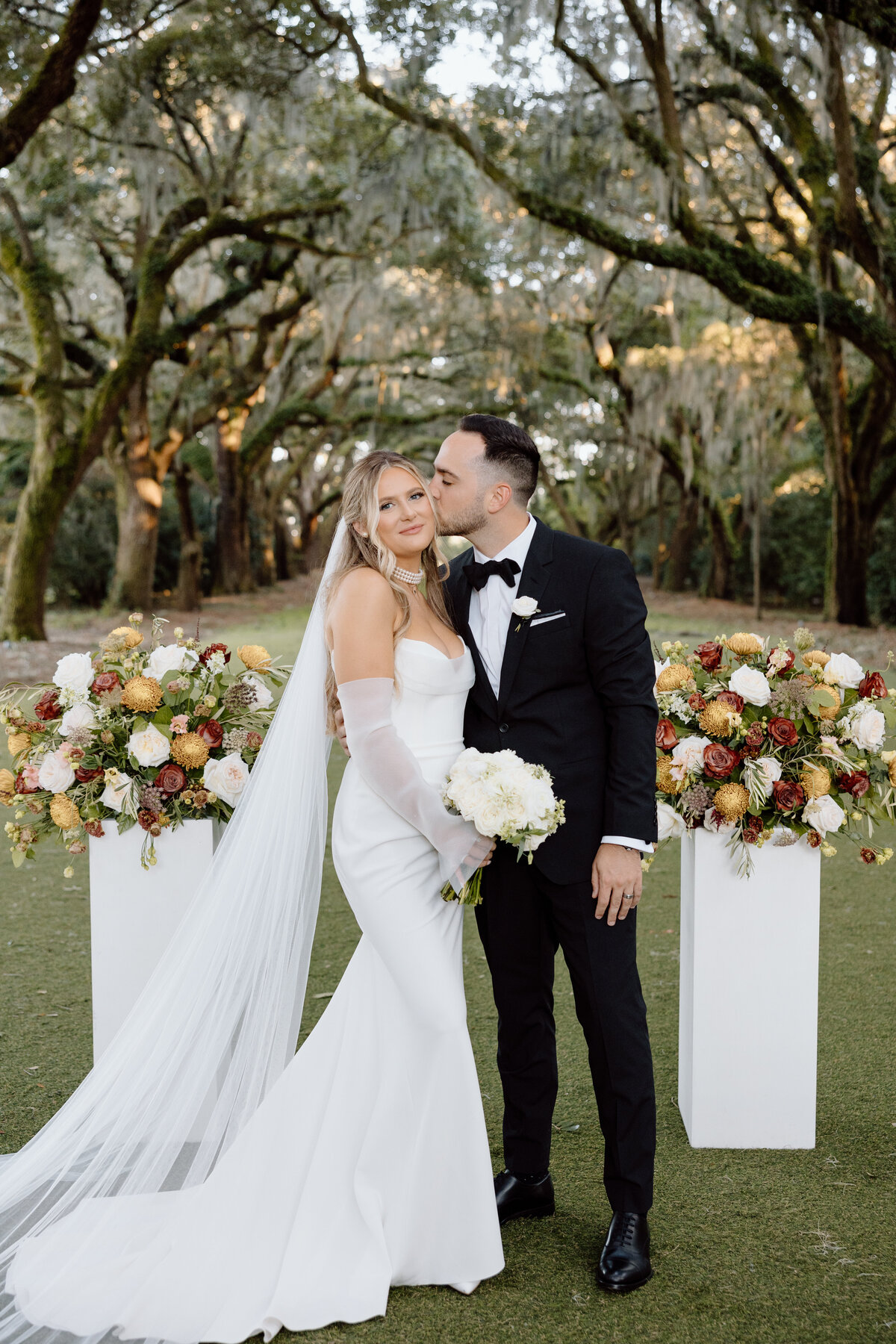 Timeless-Charleston-Tent-Garden-Party-Wedding-PC7A2397