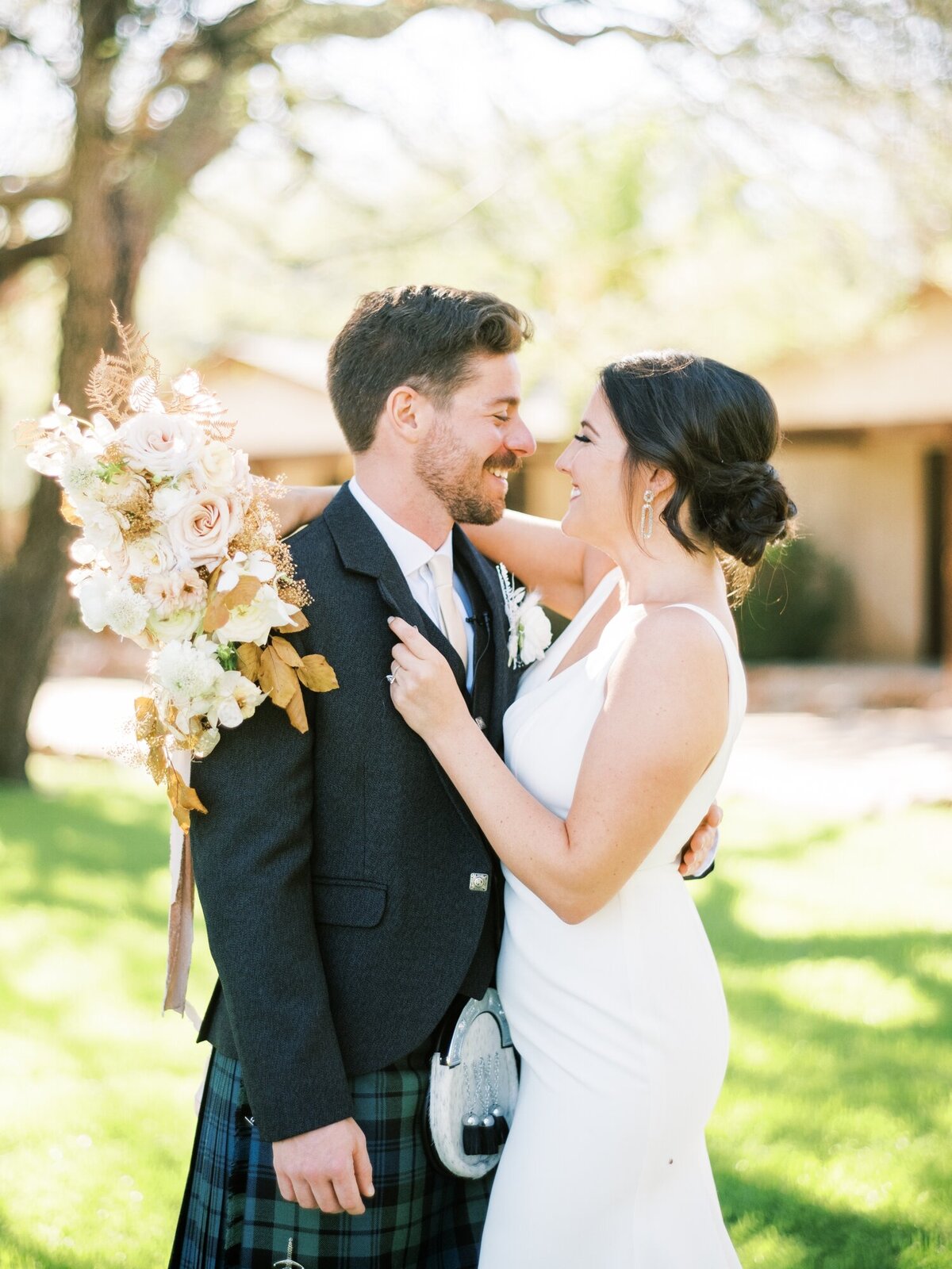 Arizona-wedding-photographer-saguaro-lake-guest-ranch_0032