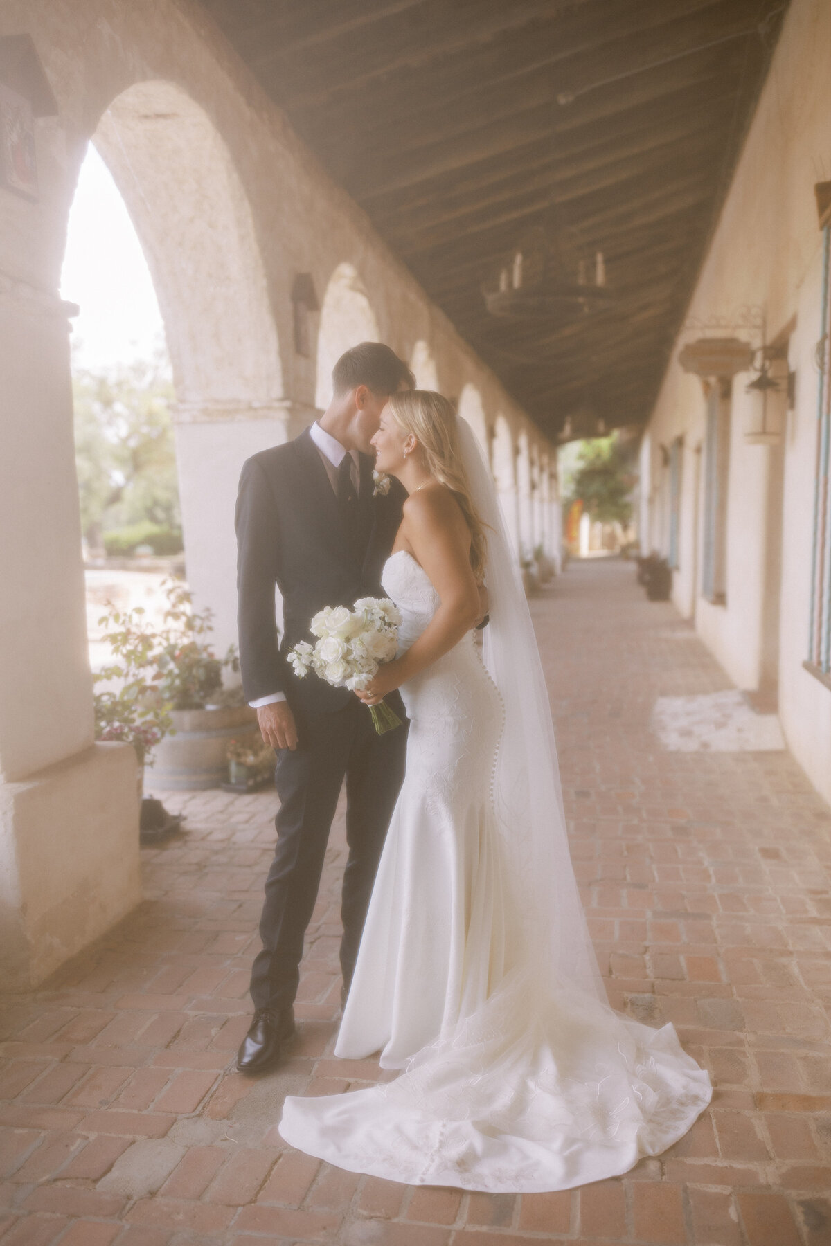 bella-terra-vineyard-wedding-pictures-256
