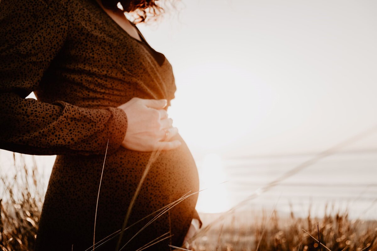 Pregnancyshoot aan zee