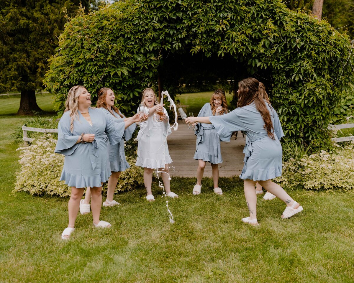 Authentic wedding and elopement moments captured in Washington by Blair Voss, a passionate photographer dedicated to storytelling imagery.