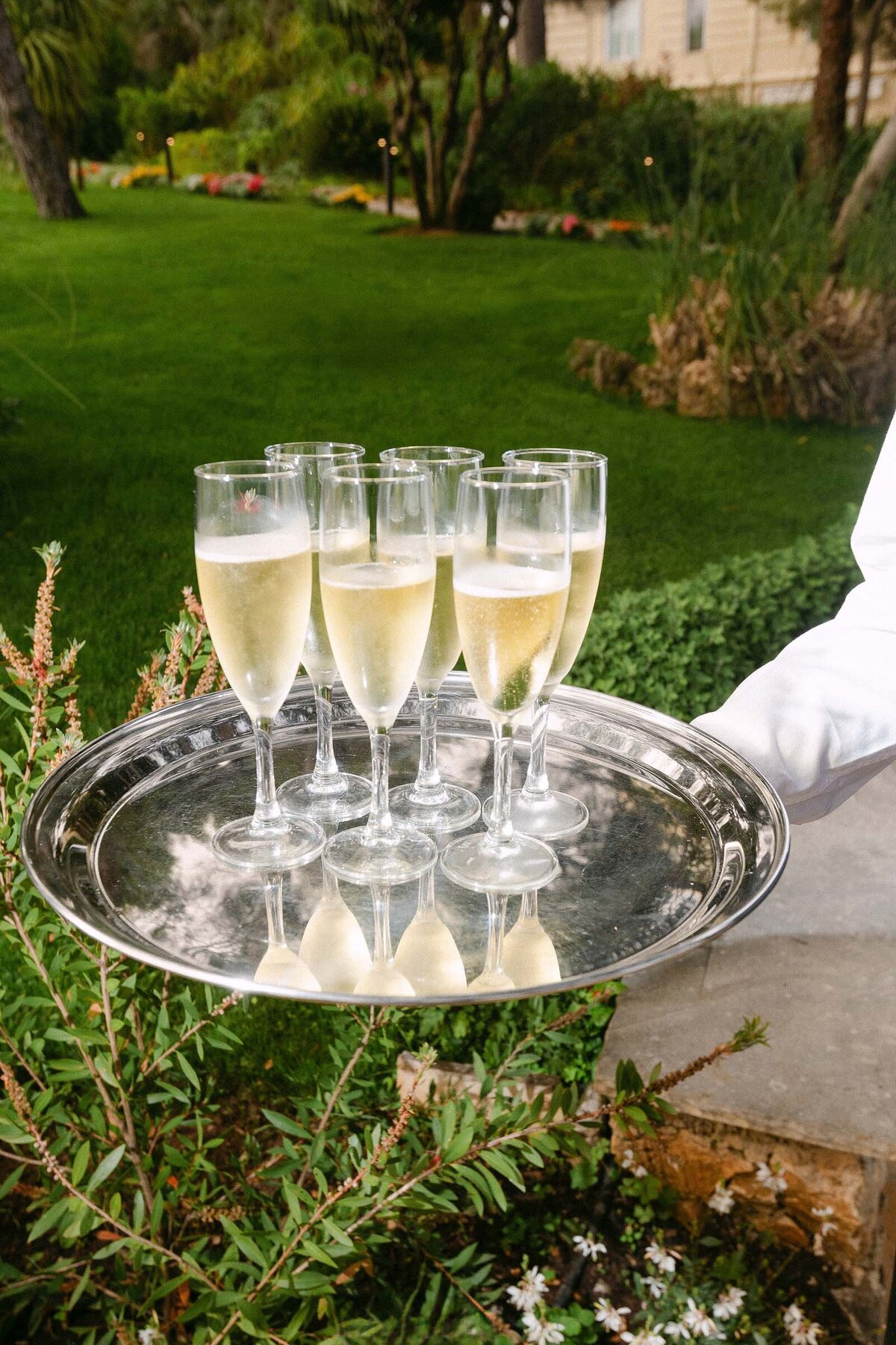 wedding at four seasons hotel cap ferrat france 58