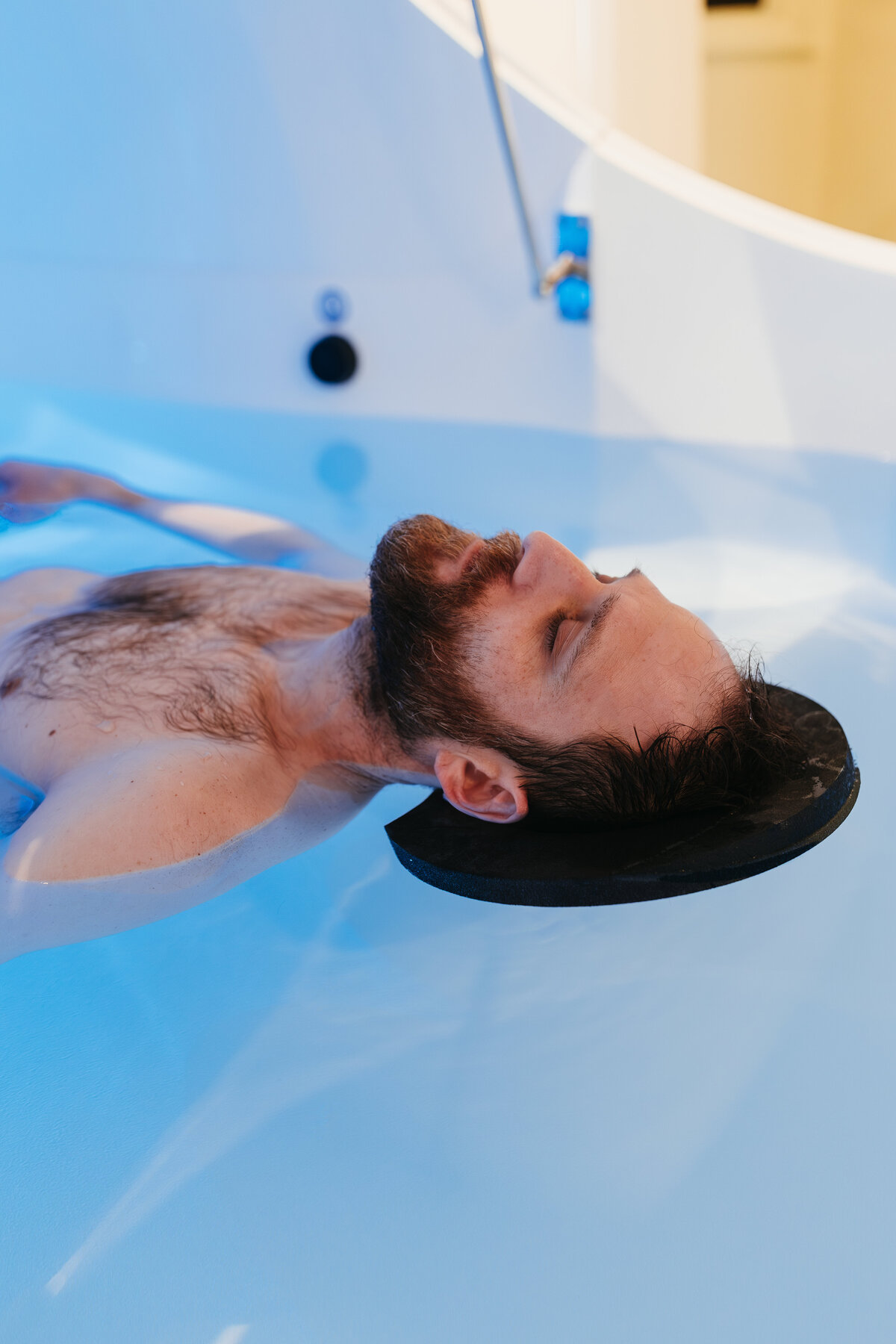 kelta-wellness-yoga-cold-plunge-sauna-branding-photos12